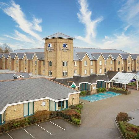Hotel Doubletree By Hilton London Elstree Borehamwood Exterior foto