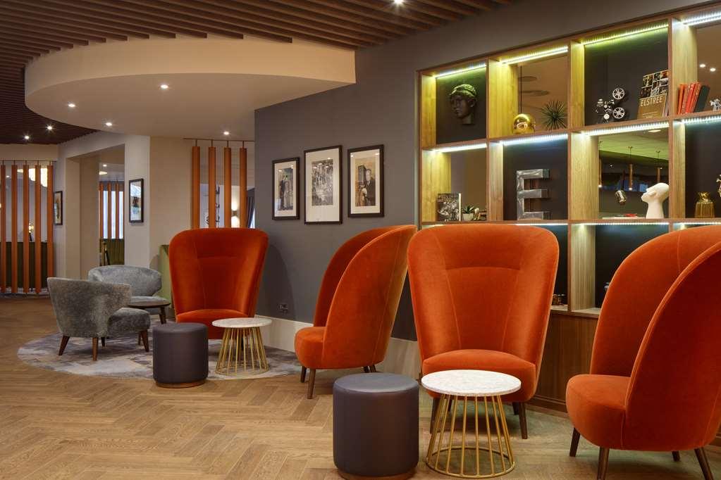 Hotel Doubletree By Hilton London Elstree Borehamwood Interior foto